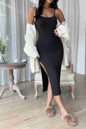 Siyah Fantezi Seksi Slim Kesim Uzun Derin Yırtmaçlı Askılı Elbise MS2952